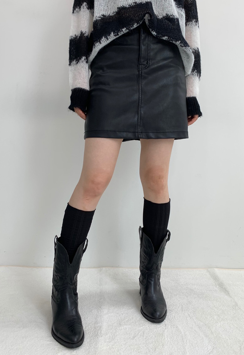 basic leather skirt