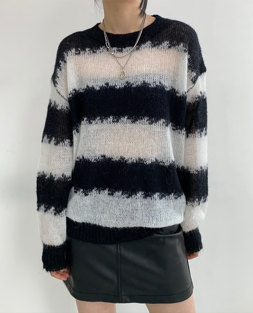 black&amp;white stripe knit
