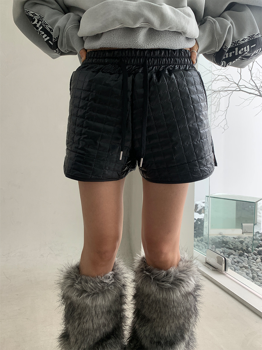 [BEST]Quilting glossy shorts
